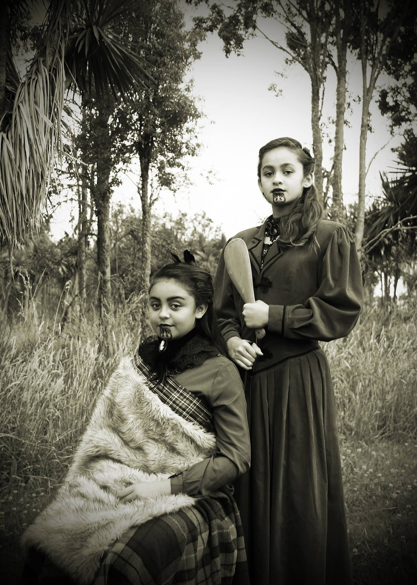 Traditionell tätowierte Maori-Frauen