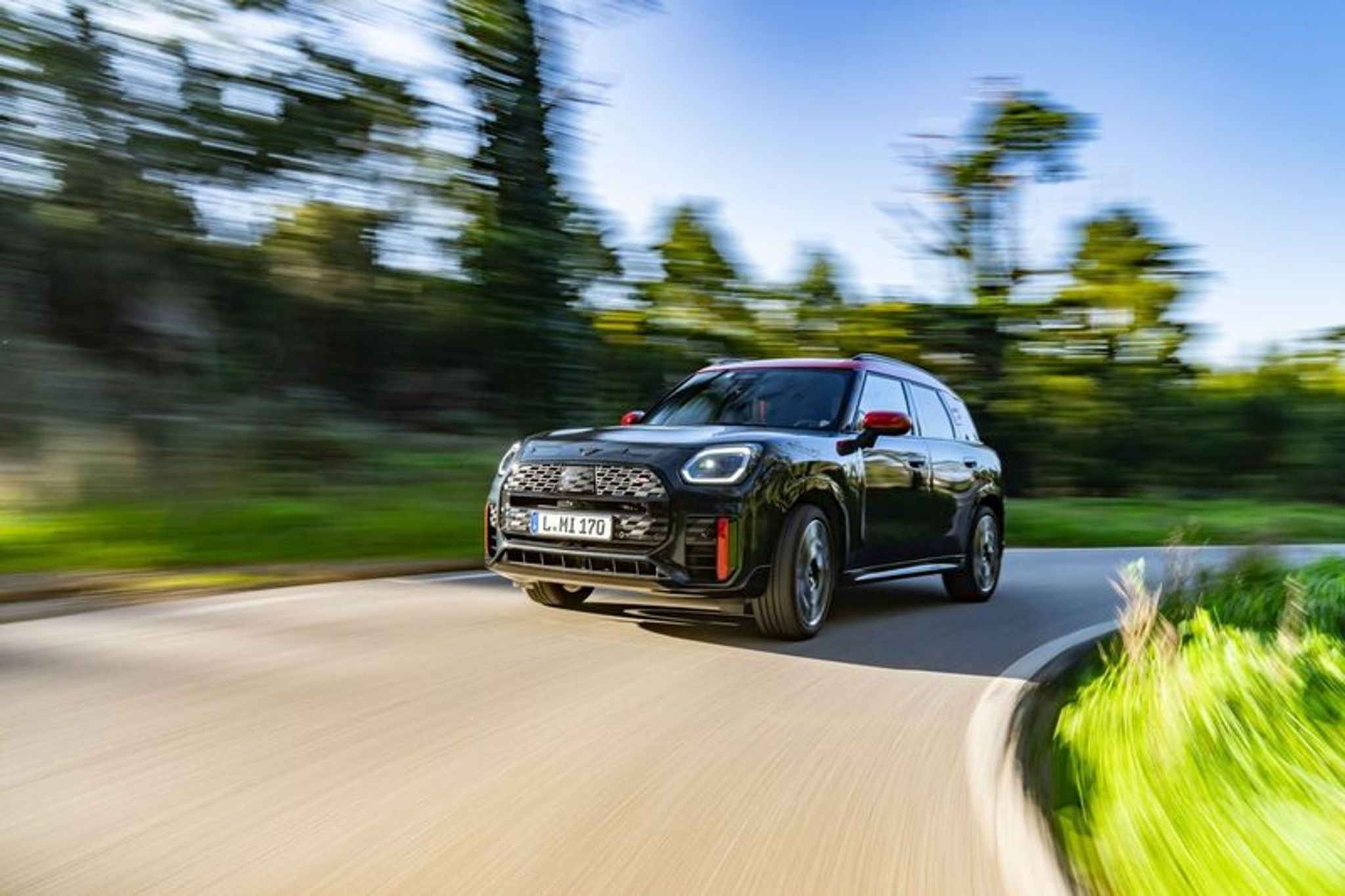 Mini bringt im Frühjahr die dritte Generation des Countryman mit erweiterten Antriebsmöglichkeiten, mehr Platz und einem nachhaltigen Fokus.