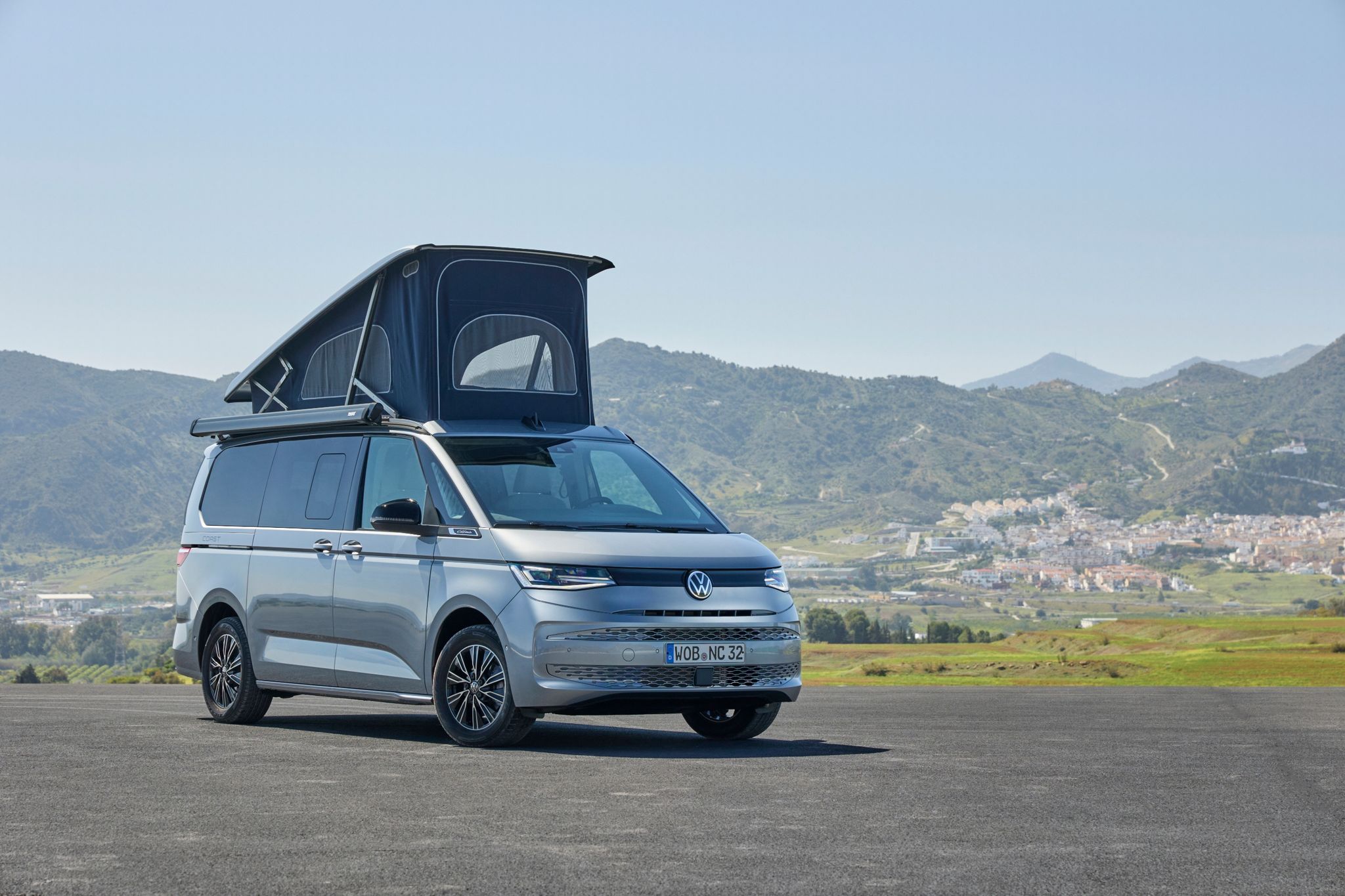 VW bringt den VW Multivan wieder als Wohnmobil heraus: Der New California ist dann auch als Plug-in-Hybrid zu haben.